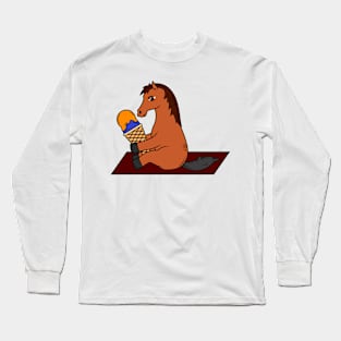 Funny horse with a waffle of ice cream Long Sleeve T-Shirt